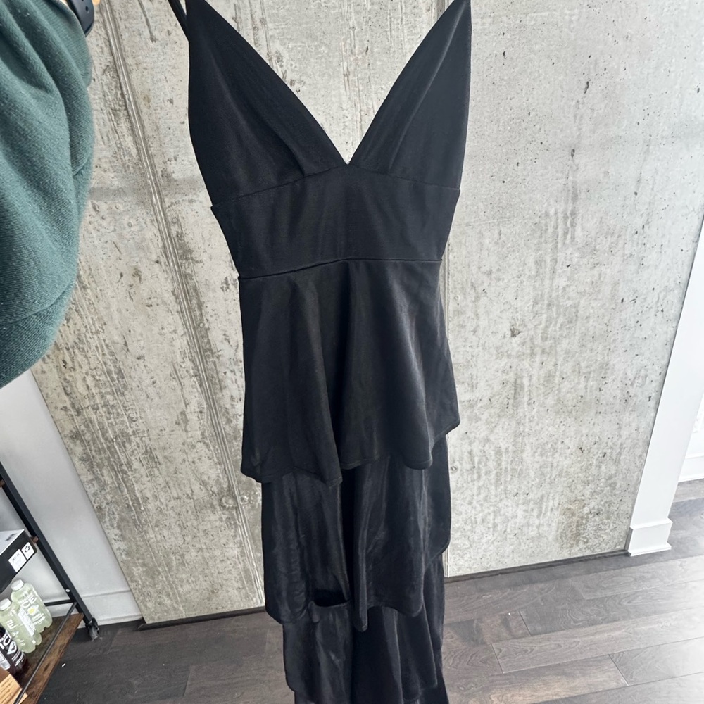 Black Tiered Sheath Dress with V-Neck for Cocktail